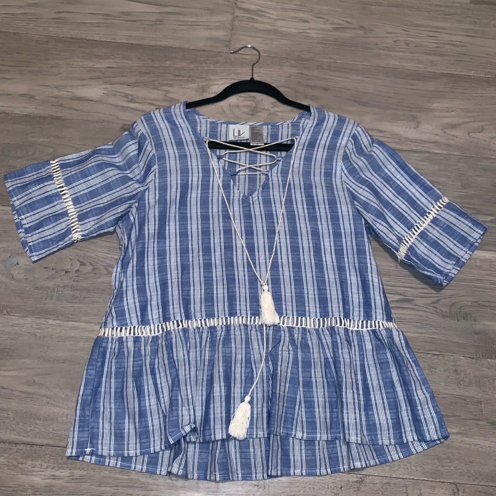 cute top! 💙